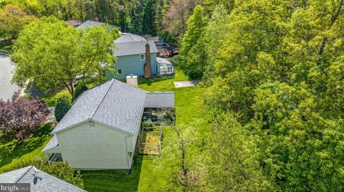 1125 Artic Quill Rd, Herndon VA  20170-3603 exterior