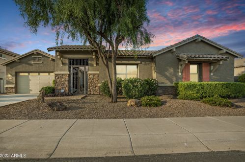3066 Kingbird Dr, Gilbert, AZ 85297-8162