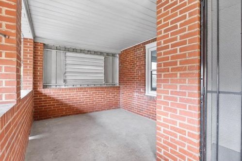 2708 Glenny Ln, Pittsburgh, PA 15122-3545