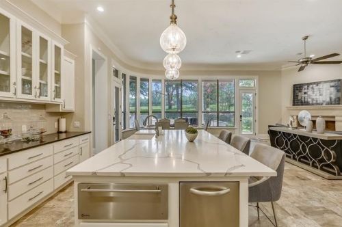 4700 Tour 18 Dr, Lewisville TX  75022-6450 exterior