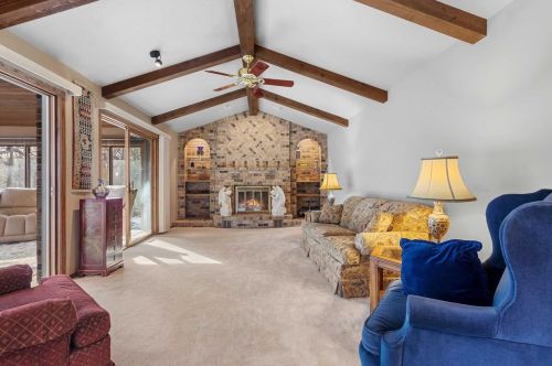 225 Traders Point Ln, Green Bay WI  54302-5236 exterior