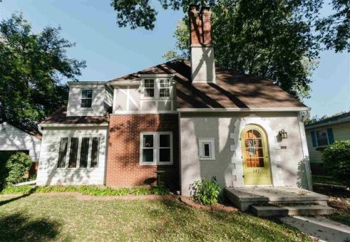 147 Graceline Blvd, Waterloo, IA 50701-4117