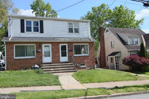 590 Pine St, Harrisburg, PA 17113-1913