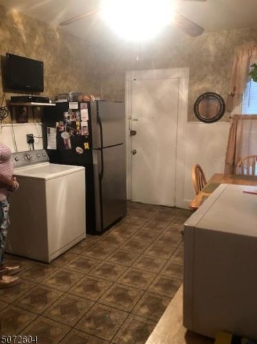 16 Hopper St, Paterson NJ 07508-2037 exterior