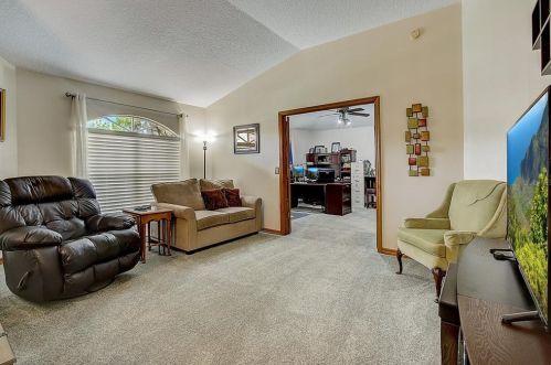 107 Pne Vly Ct, De Bary FL 32713-2302 exterior