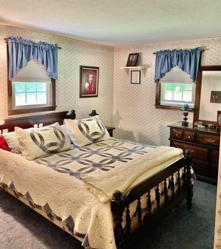 21 Coal Kiln Rd, Princeton MA  01541-1503 exterior