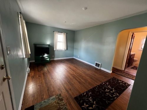3514 College Ave, Beaver Falls, PA 15010-3447