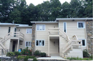 730 Britton Creek Dr, Hendersonville, NC 28791-7219