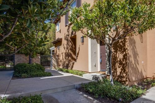 27039 Fairway Ln, Santa Clarita, CA 91381-0670