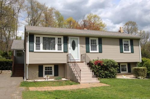 37 Joseph Ave, Waterbury, CT 06716-1208