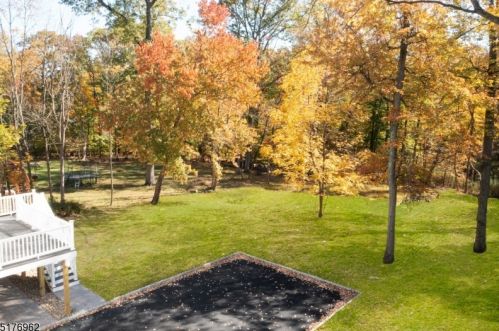 38 Old Smalleytown Rd, Warren NJ  07059-5446 exterior