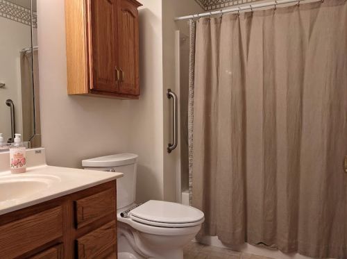 1771 Pinehurst Dr, Springfield OH 45502-7897 exterior