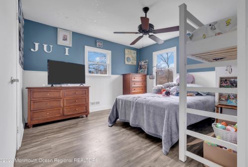 3 Crestview Dr, Hazlet NJ  07730-1303 exterior