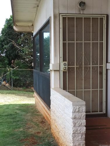 1616 Anakole Pl, Pearl City HI  96782-2001 exterior