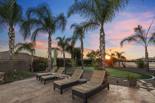 888 Highridge St, Riverside CA  92506-7564 exterior