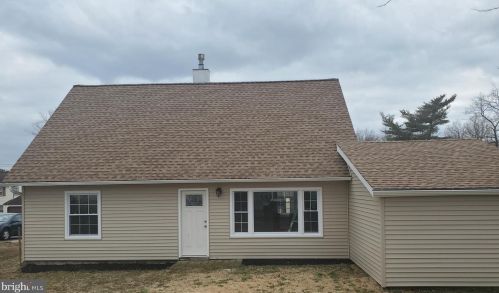 15 Pensdale Ln, Willingboro, NJ 08046-2713