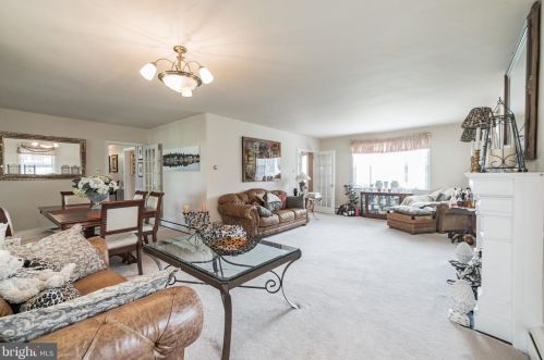 556 Leverington Ave, Philadelphia PA 19128-3314 exterior