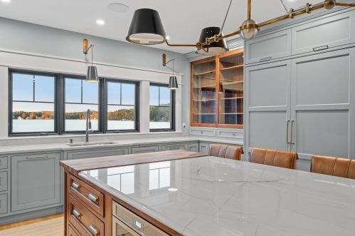 51 Keewaydin Dr, Alton NH  03810-4044 exterior