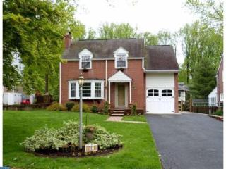 27 Chelfield Rd, Ardsley, PA 19038-1401