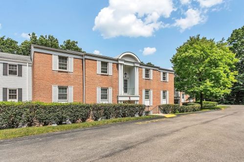 701 Camelot Dr, Pittsburgh PA  15237-4979 exterior