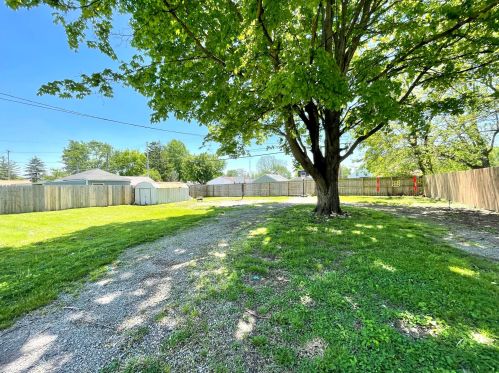 1023 Washington Ave, Washington Court House OH  43160-2057 exterior