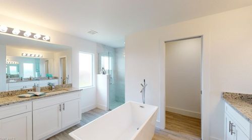 3711 34 St, Lehigh Acres FL 33976-4104 exterior