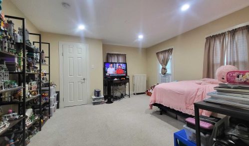 22 Ml Ave, Middletown NY  10940-5220 exterior