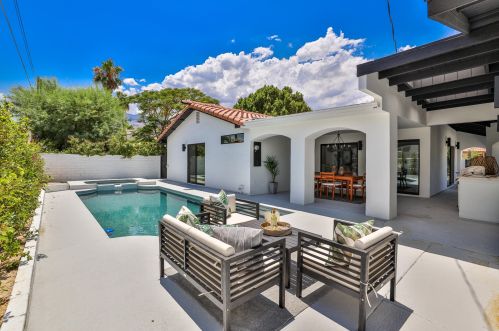 54780 Avenida Obregon, La Quinta CA  92253-3712 exterior