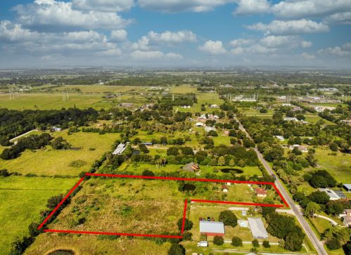 11675 Willis Rd, Fort Pierce, FL 34945-2144
