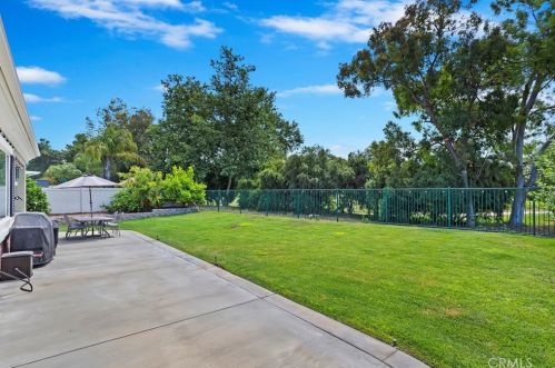 991 Gleneagles Rd, Beaumont CA  92223-8525 exterior