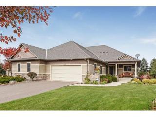 1103 Lakemoor Dr, Saint Paul, MN 55129-5307