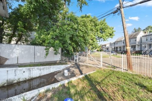 51 Normandy Pl, Irvington NJ  07111-3185 exterior