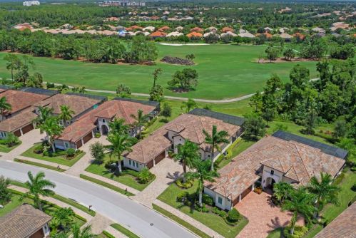 6653 Costa Cir, Naples FL 34113-1703 exterior