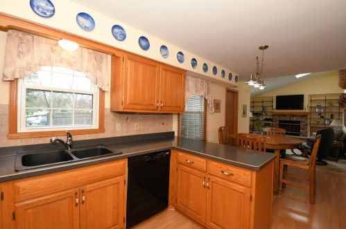 2444 43 Ave, Kenosha WI 53144-4224 exterior