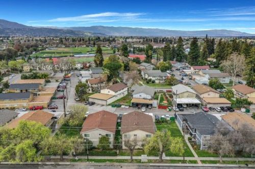 5747 Almaden Rd, San Jose, CA 95118-3617