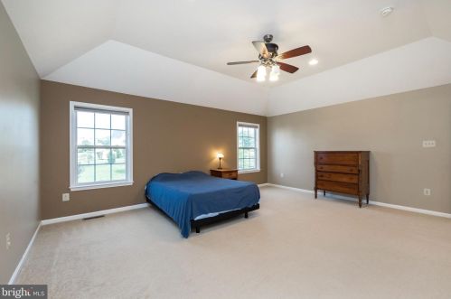 5027 Woodgate Ln, Collegeville PA  19426-3365 exterior