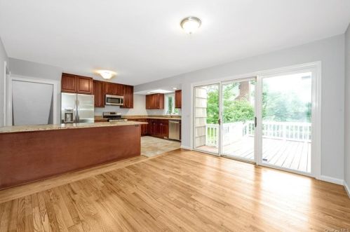 16 Bonwit Rd, Rye Brook NY  10573-1936 exterior