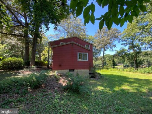 213 Shore Dr, Dover DE  19901-5740 exterior