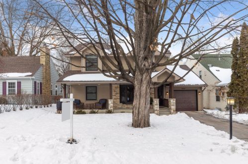 2804 Robbins St, Minneapolis, MN 55410-2402