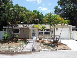 4791 Sloan Ave, Sarasota, FL 34233-1840