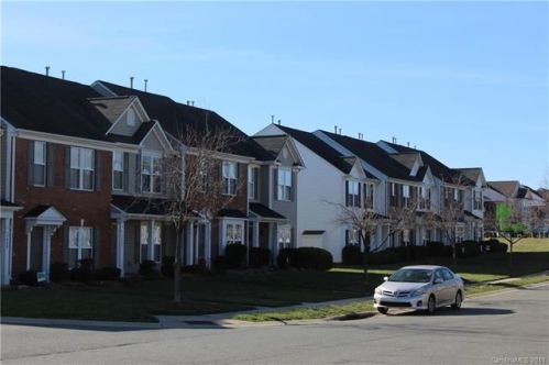 4939 Sunburst Ln, Charlotte, NC 28213-4244