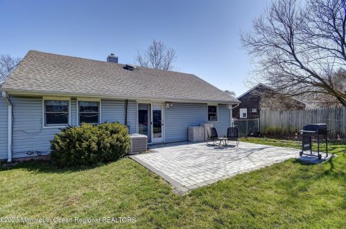 47 Charles Ter, Piscataway NJ  08854-5338 exterior