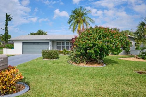 4240 3rd Ave, Cape Coral, FL 33904-8482