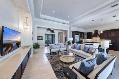 29006 Blaisdell Dr, Naples FL  34119-0930 exterior