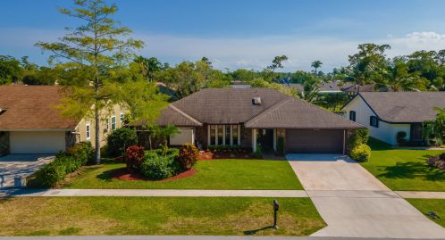 14386 Blackberry Dr, West Palm Beach, FL 33414-8240