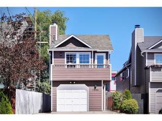 7502 16th Ave, Seattle, WA 98106-1806