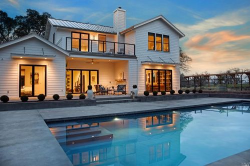 2001 Schultz Rd, Santa Rosa, CA 95452-9074