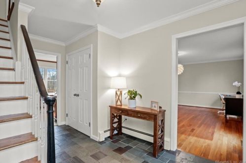 70 Sagamore Trl, New Canaan, CT 06840-6026