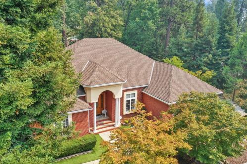 901 Freeman Ln, Grass Valley, CA 95949-9507