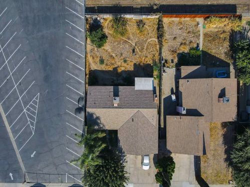 1633 Crowell St, Livingston CA  95334-1854 exterior